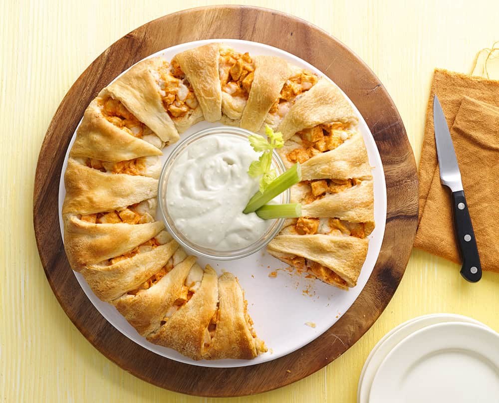 buffalo chicken crescent ring appetizer